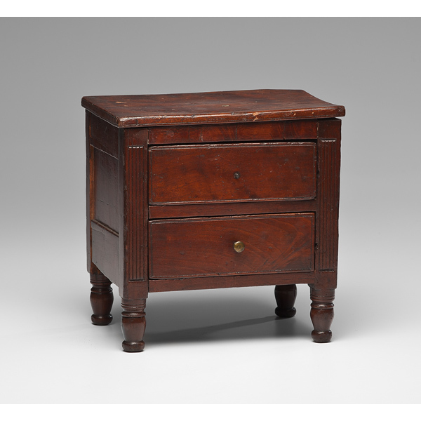 Kentucky Miniature Chest Of Drawers Cowan S Auction House The