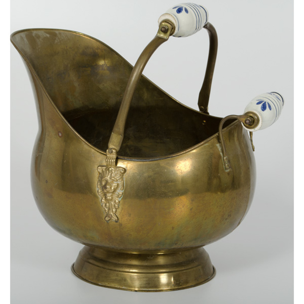Brass Coal Hod Cowan's Auction House The Midwest's Most Trusted