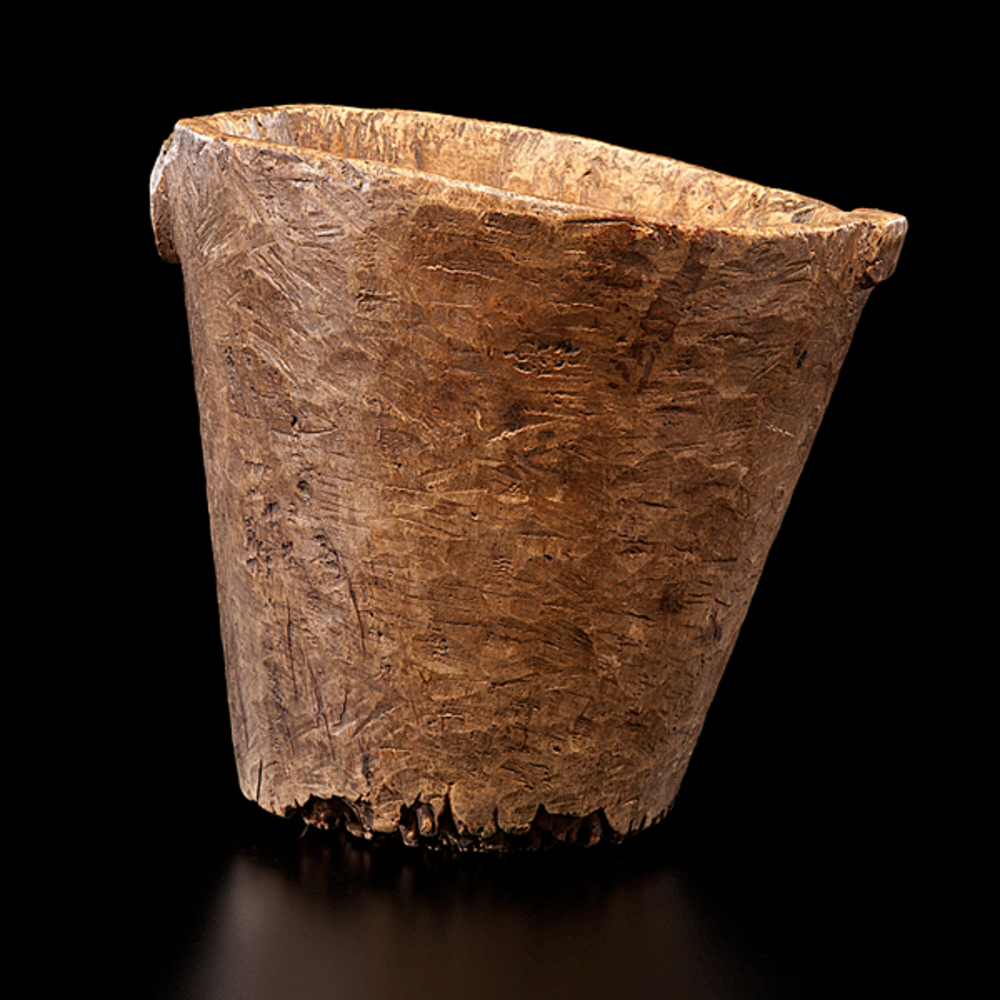 Columbia River Burl Mortar | Cowan's Auction House: The Midwest's Most