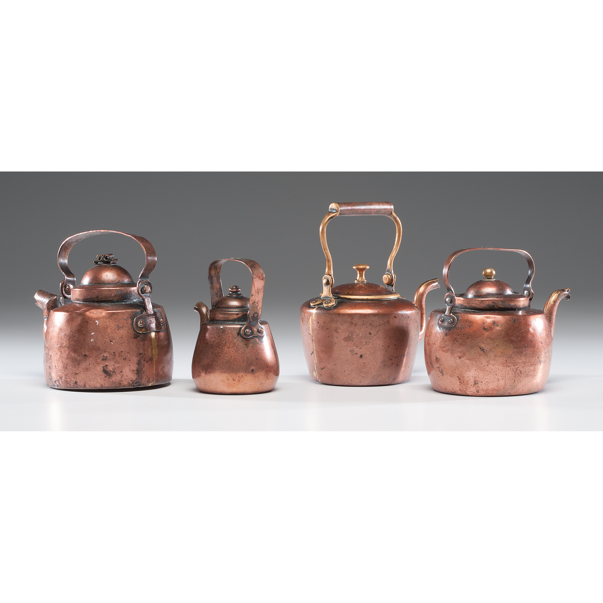 Dovetailed Copper Kettles, Plus Cowan's Auction House The Midwest's
