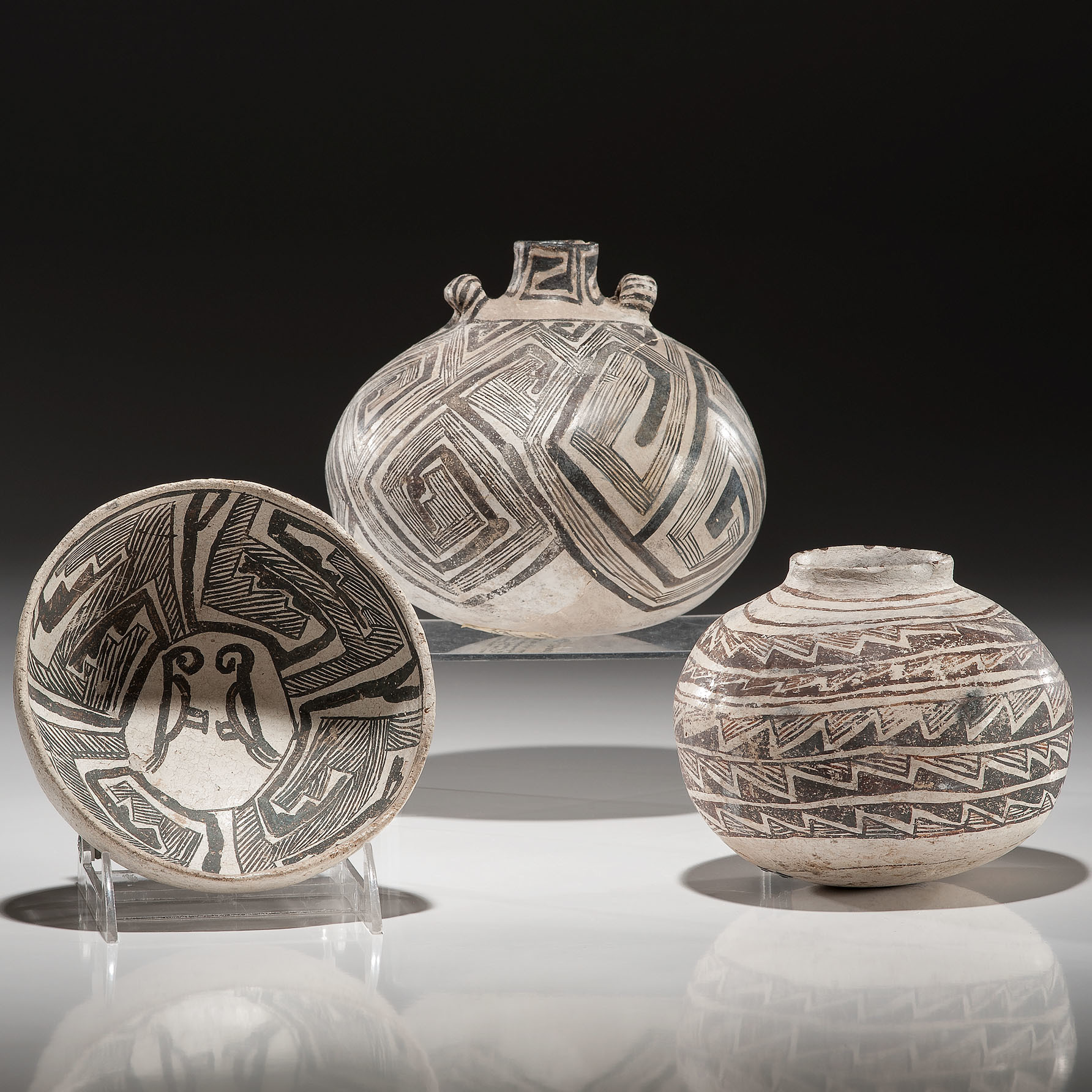 Mimbres And Tularosa Black On White Pottery Jars Cowan S Auction House The Midwest S Most Trusted Auction House Antiques Fine Art Art Appraisals