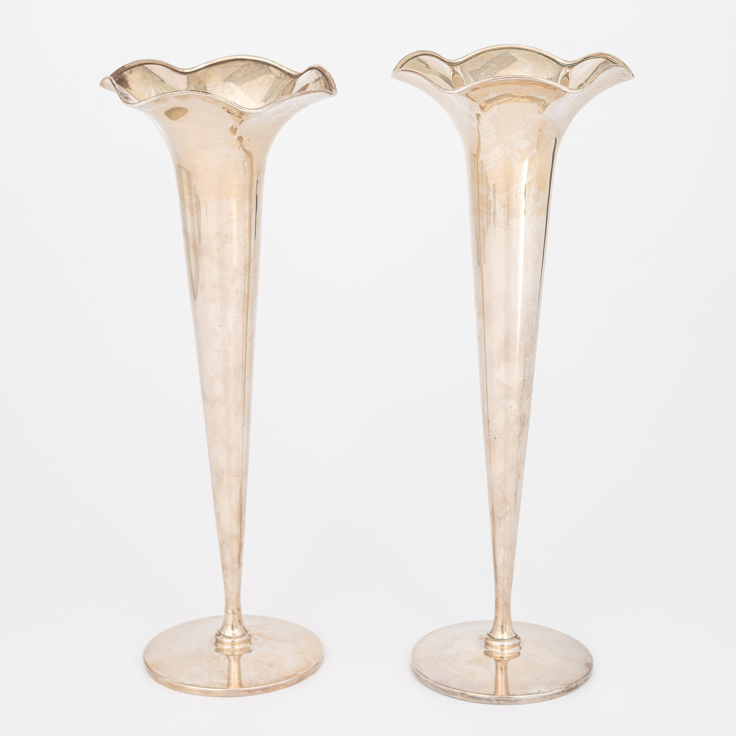International Sterling Trumpet Vases Cowan's Auction House The